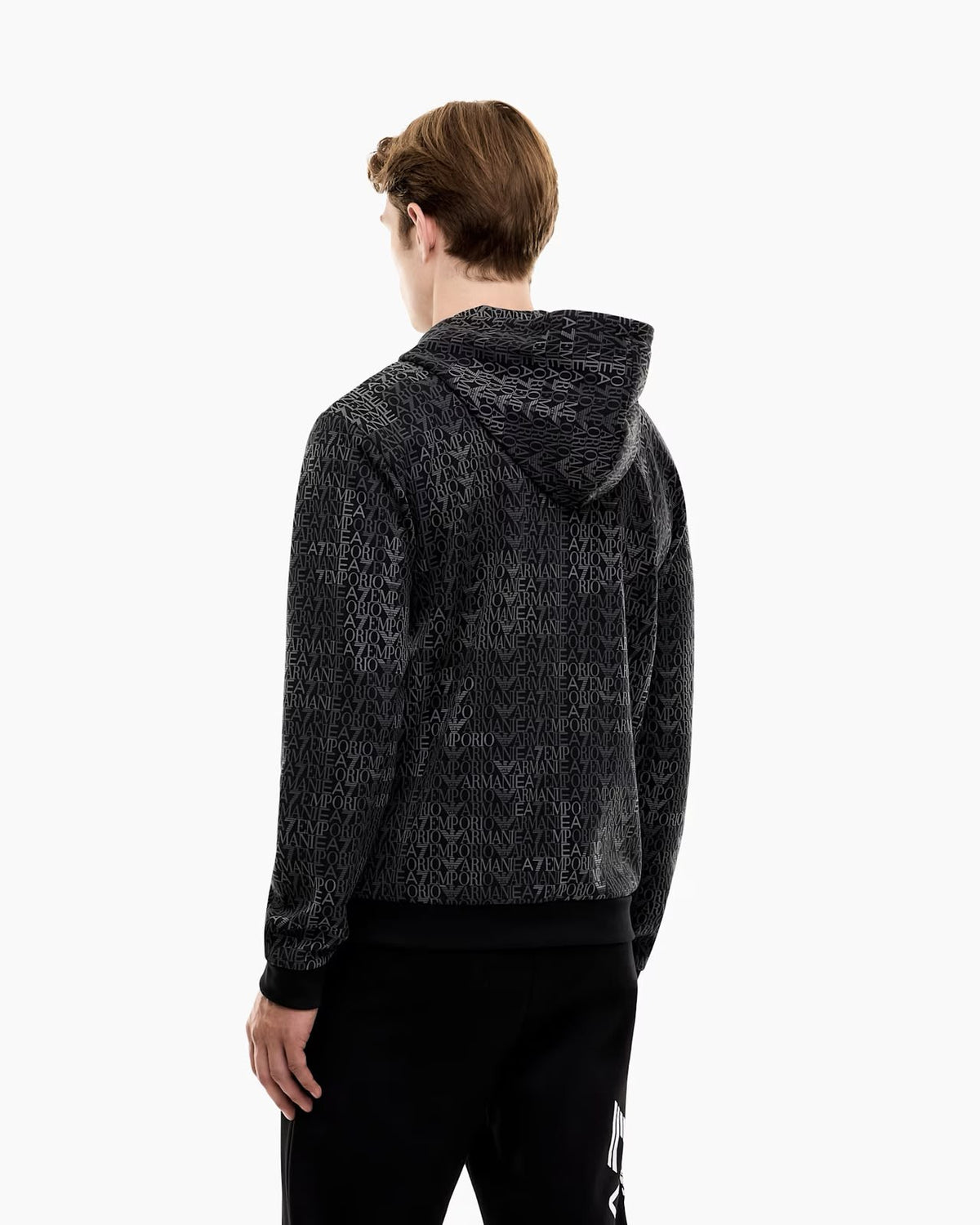 FELPA CON CAPPUCCIO E ZIP